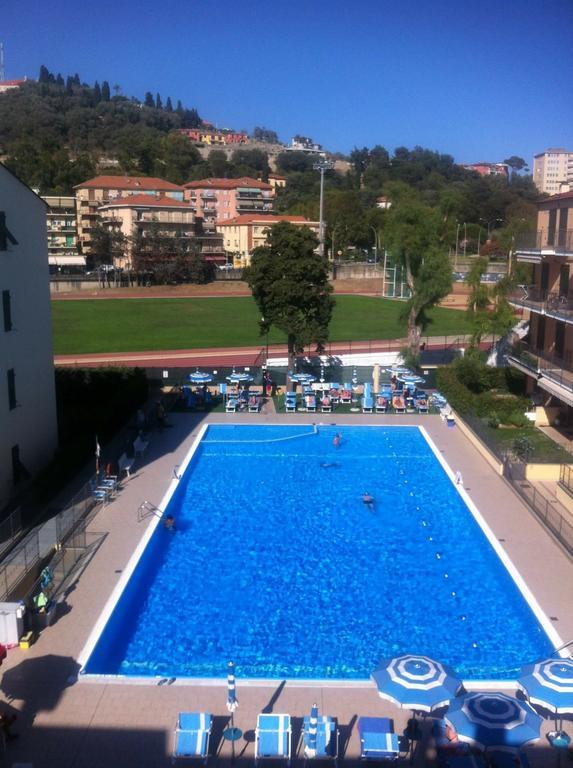 Appartamento Vista Mare Con Piscina Cala Di Sole Imperia Exterior foto